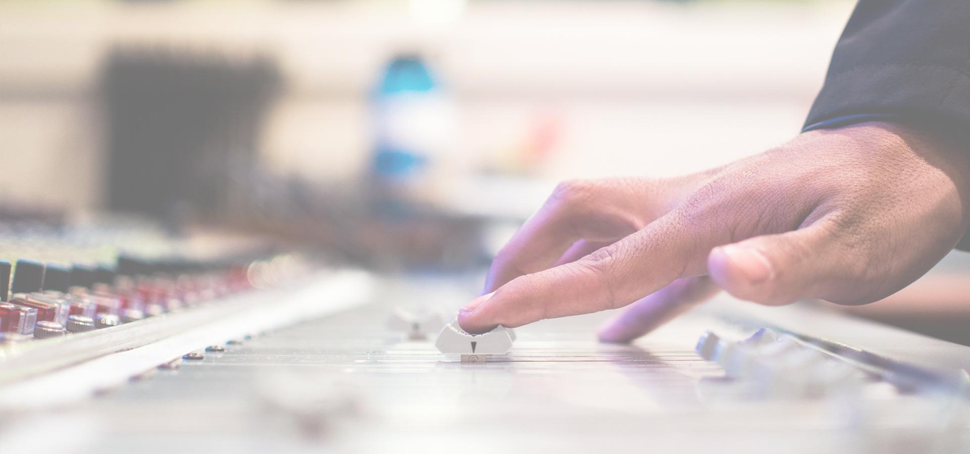 wireless headphones with microphone