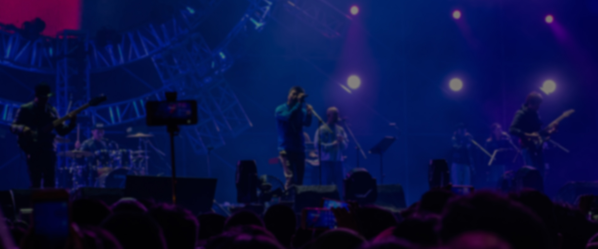 wired headphones with microphone